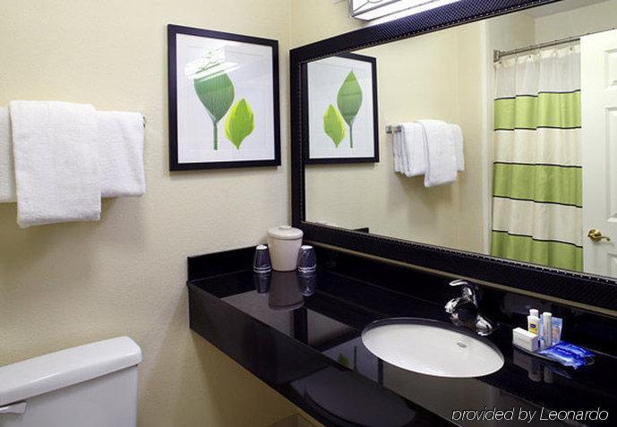 Fairfield Inn & Suites By Marriott Cumberland Bagian luar foto