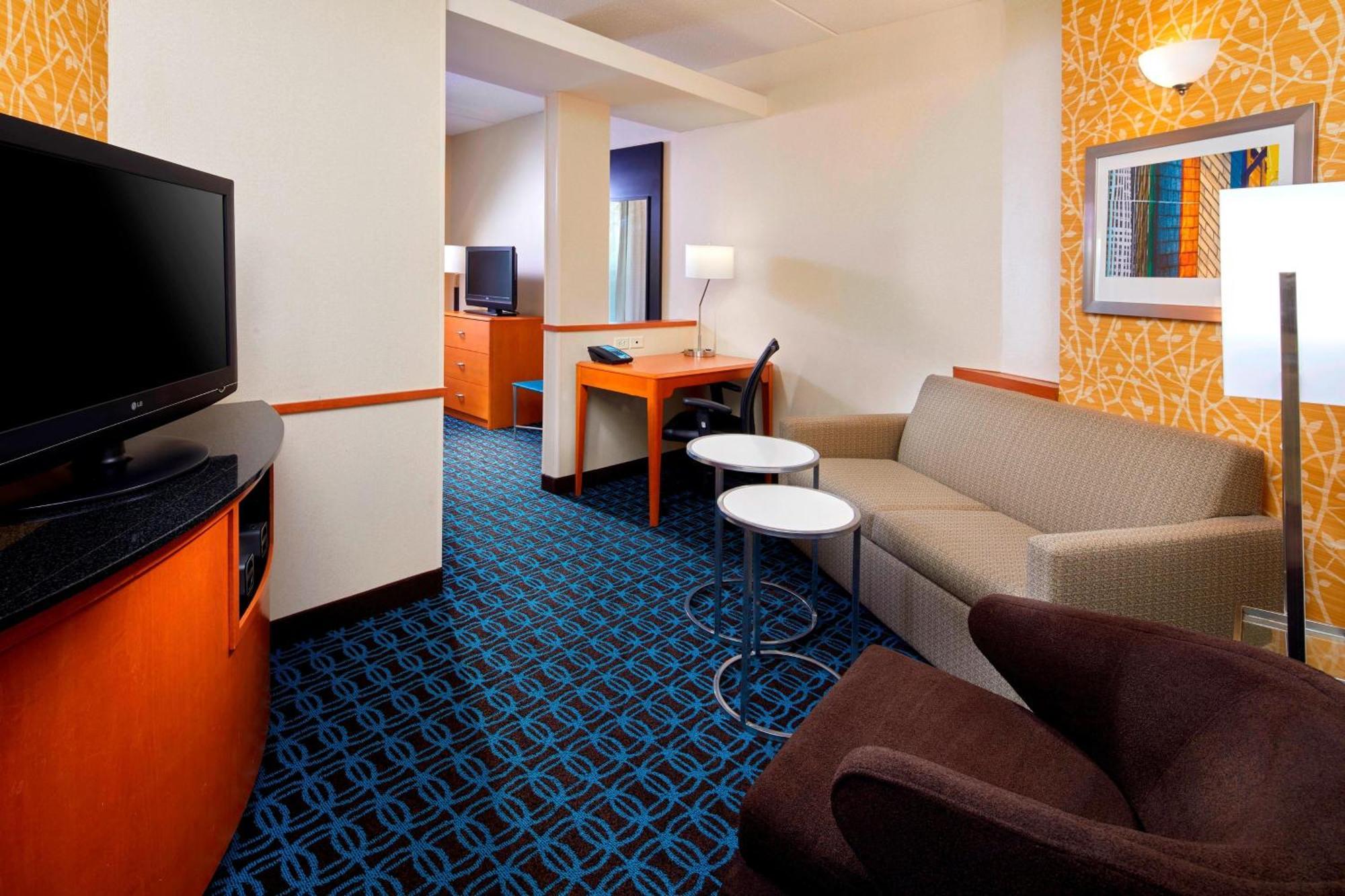 Fairfield Inn & Suites By Marriott Cumberland Bagian luar foto