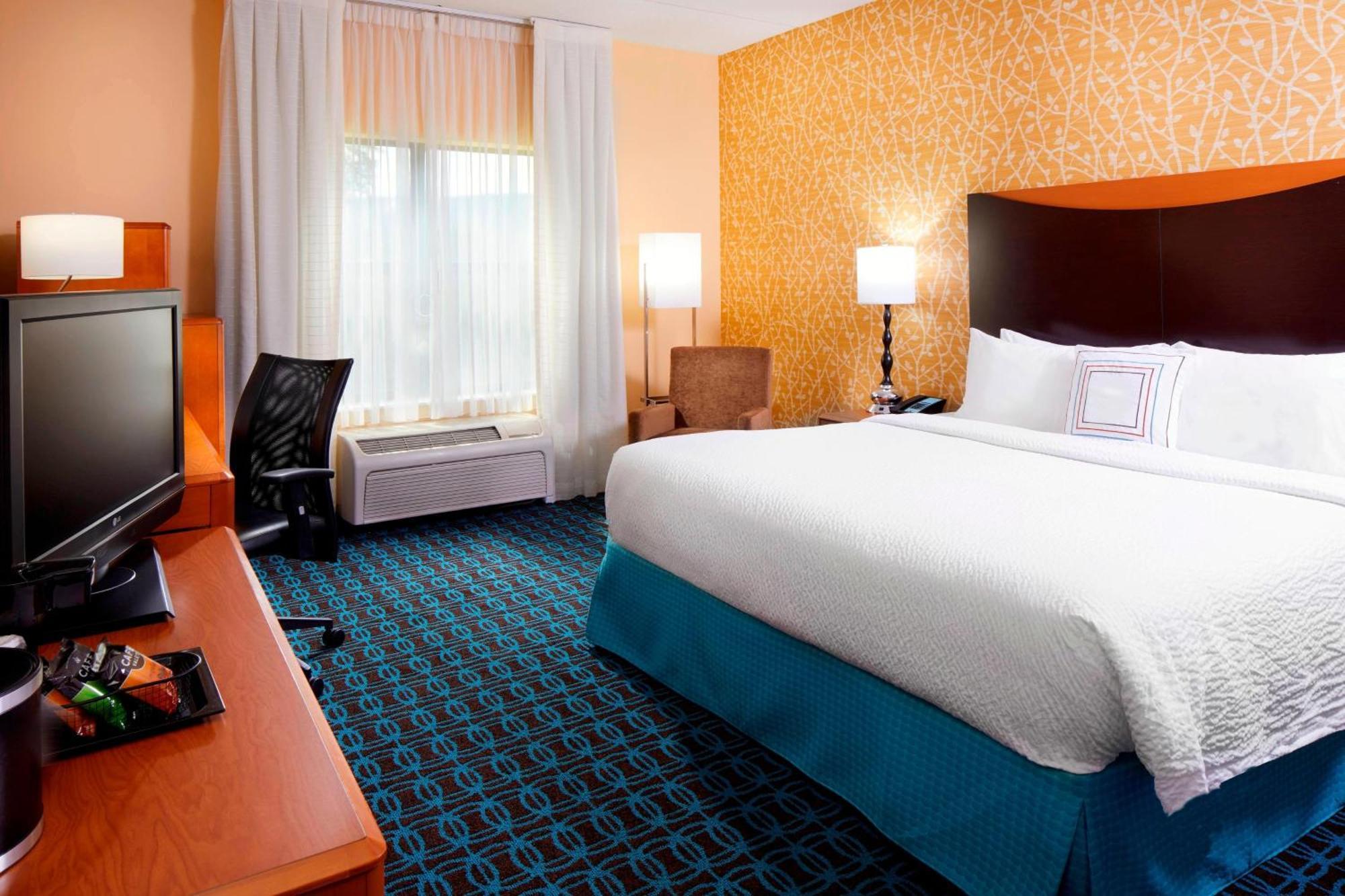 Fairfield Inn & Suites By Marriott Cumberland Bagian luar foto