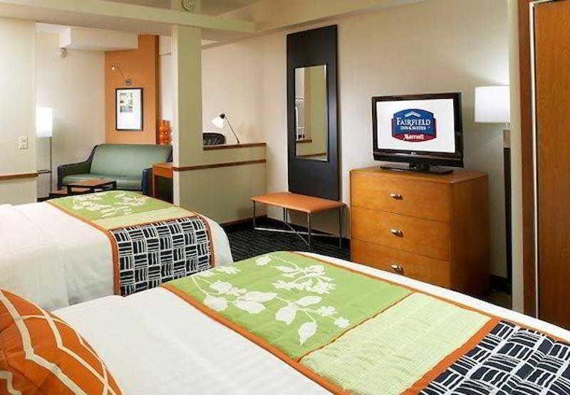 Fairfield Inn & Suites By Marriott Cumberland Bagian luar foto