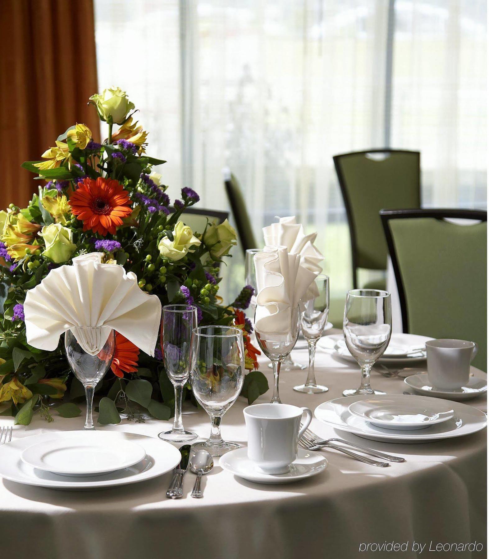 Fairfield Inn & Suites By Marriott Cumberland Bagian luar foto