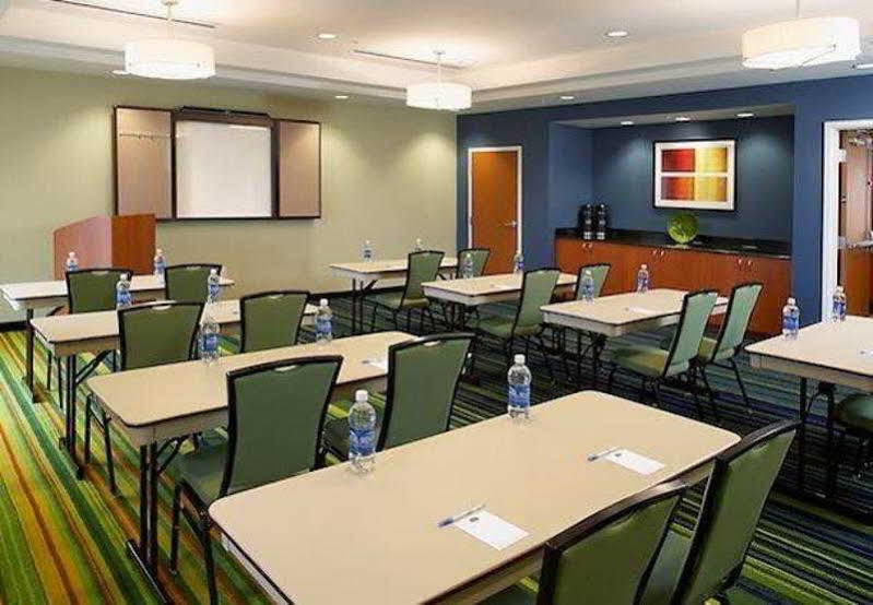 Fairfield Inn & Suites By Marriott Cumberland Bagian luar foto
