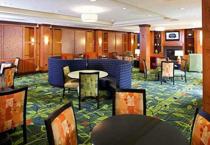 Fairfield Inn & Suites By Marriott Cumberland Bagian luar foto